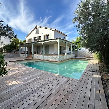 Maison St Tropez Dans Les Vignes