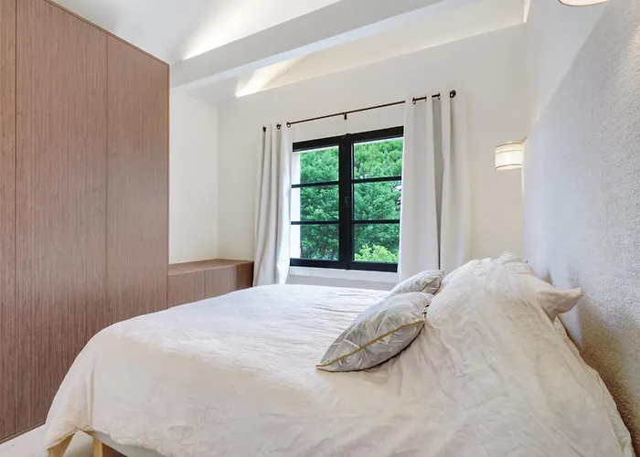 Maison St Tropez Dans Les Vignes Willa *