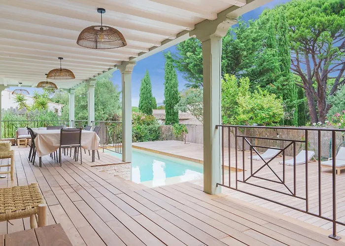 Maison St Tropez Dans Les Vignes