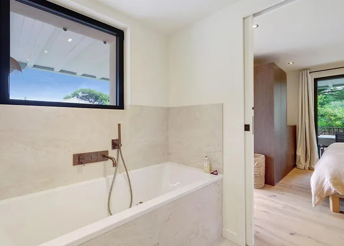 וילה Maison St Tropez Dans Les Vignes *