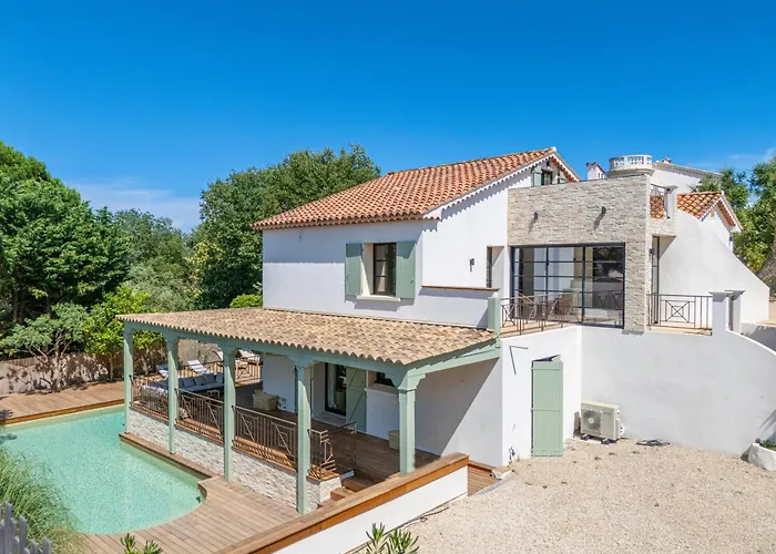 Maison St Tropez Dans Les Vignes סן טרופז